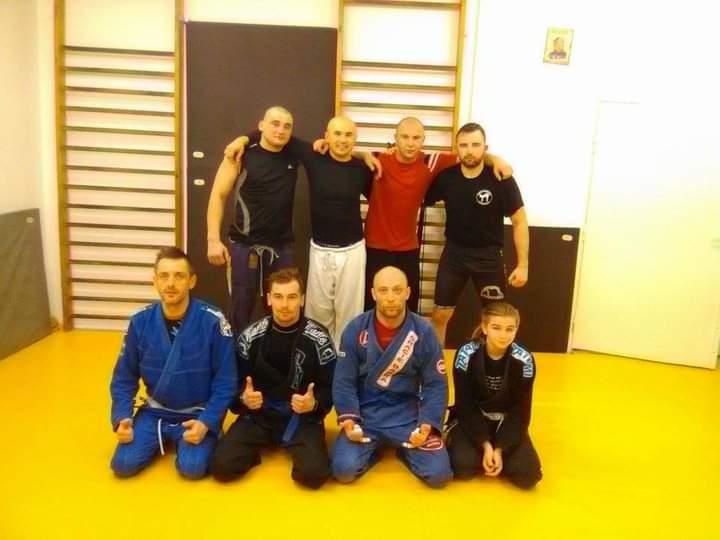 Techniczny trening w kimonach